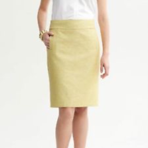 Banana Republic Dresses & Skirts - Banana Republic Yellow Tweed Pencil Skirt Size 2P